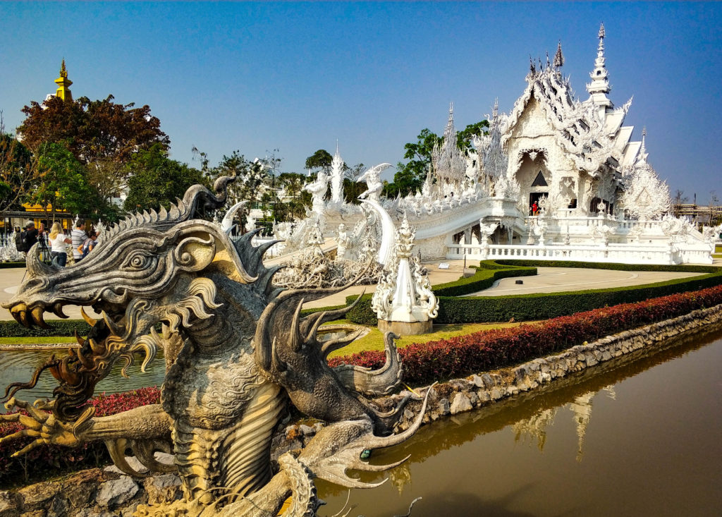 Wat Rong Khun Biała Świątynia w Tajlandii